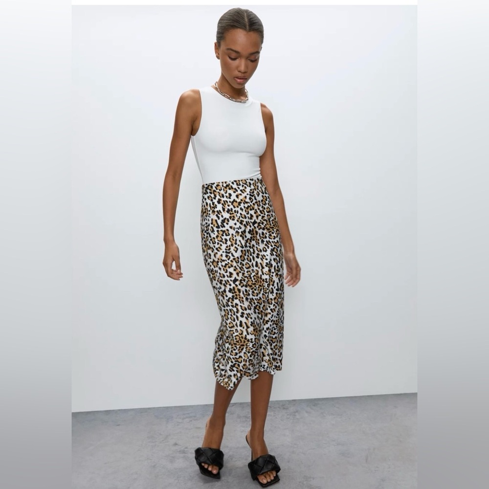 Babaton • LEOPARD • SLIP SKIRT • 0